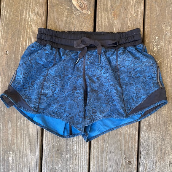 Lululemon Hotty Hot Shorts 4” - Picture 4 of 8